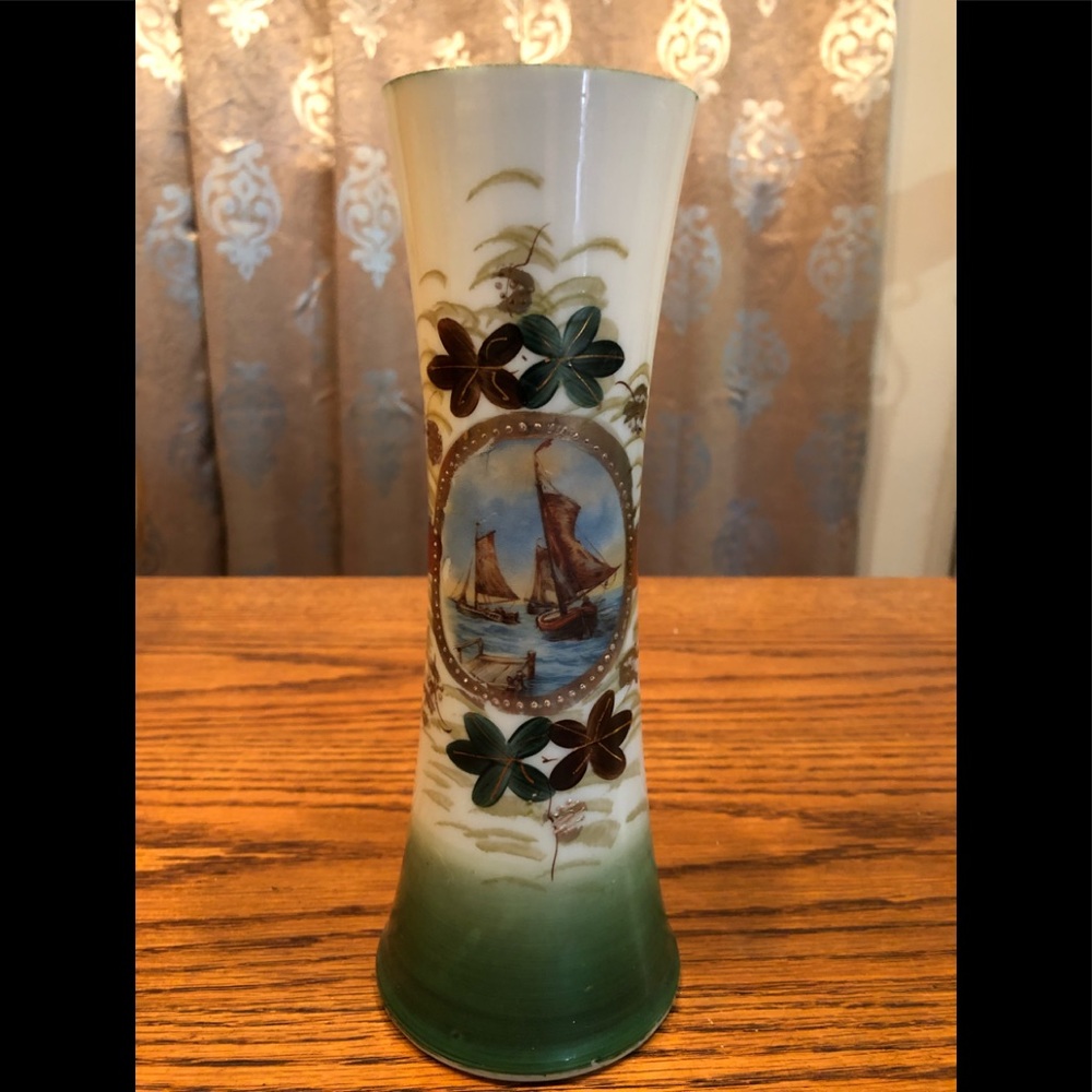 SOLD**❤️ANTIQUE EUROPEAN PORCELAIN VASE 9” Tall